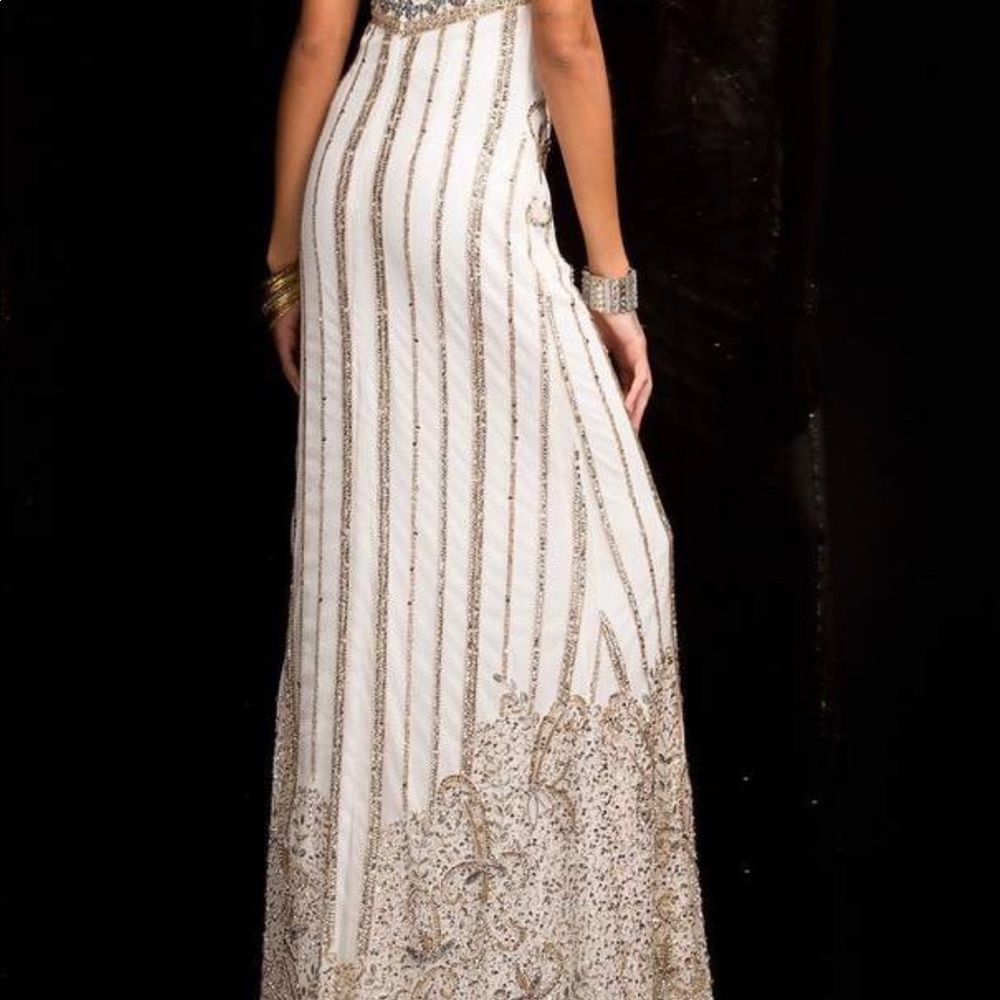 Stunning Scala Gown Size 6 - Picture 2 of 5